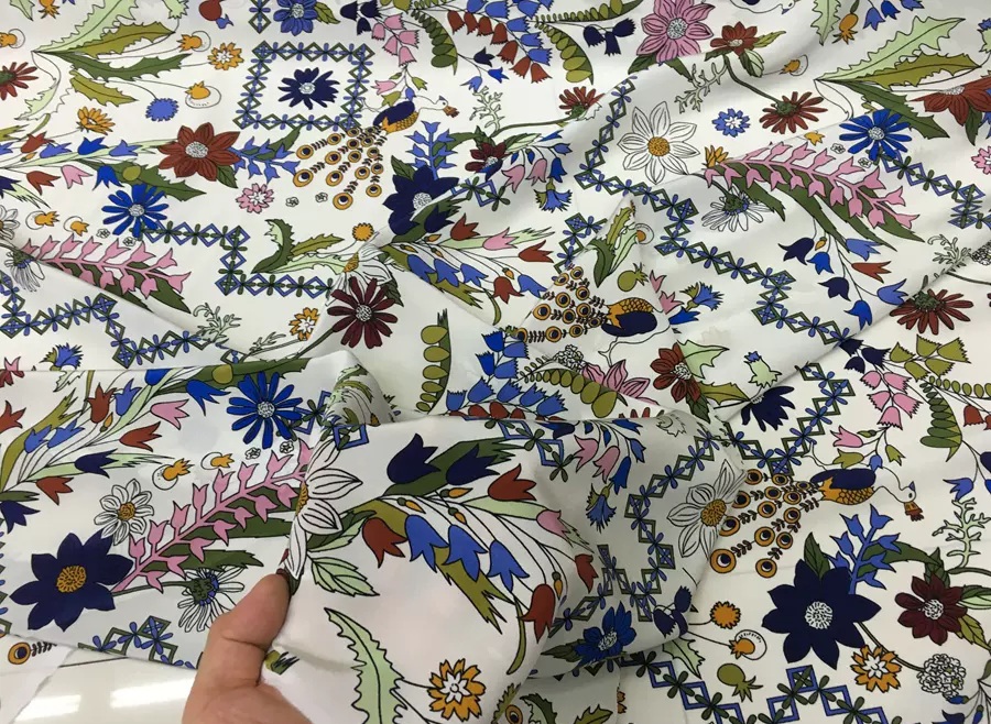 Gucci Silk Fabric/New Collection Italian Couture Fabric/Flowers Print ...