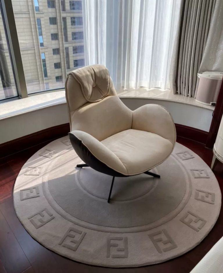 Fendi Carpet/Luxury Fendi Wool Carpet In Various Shape,colours,size ⋆