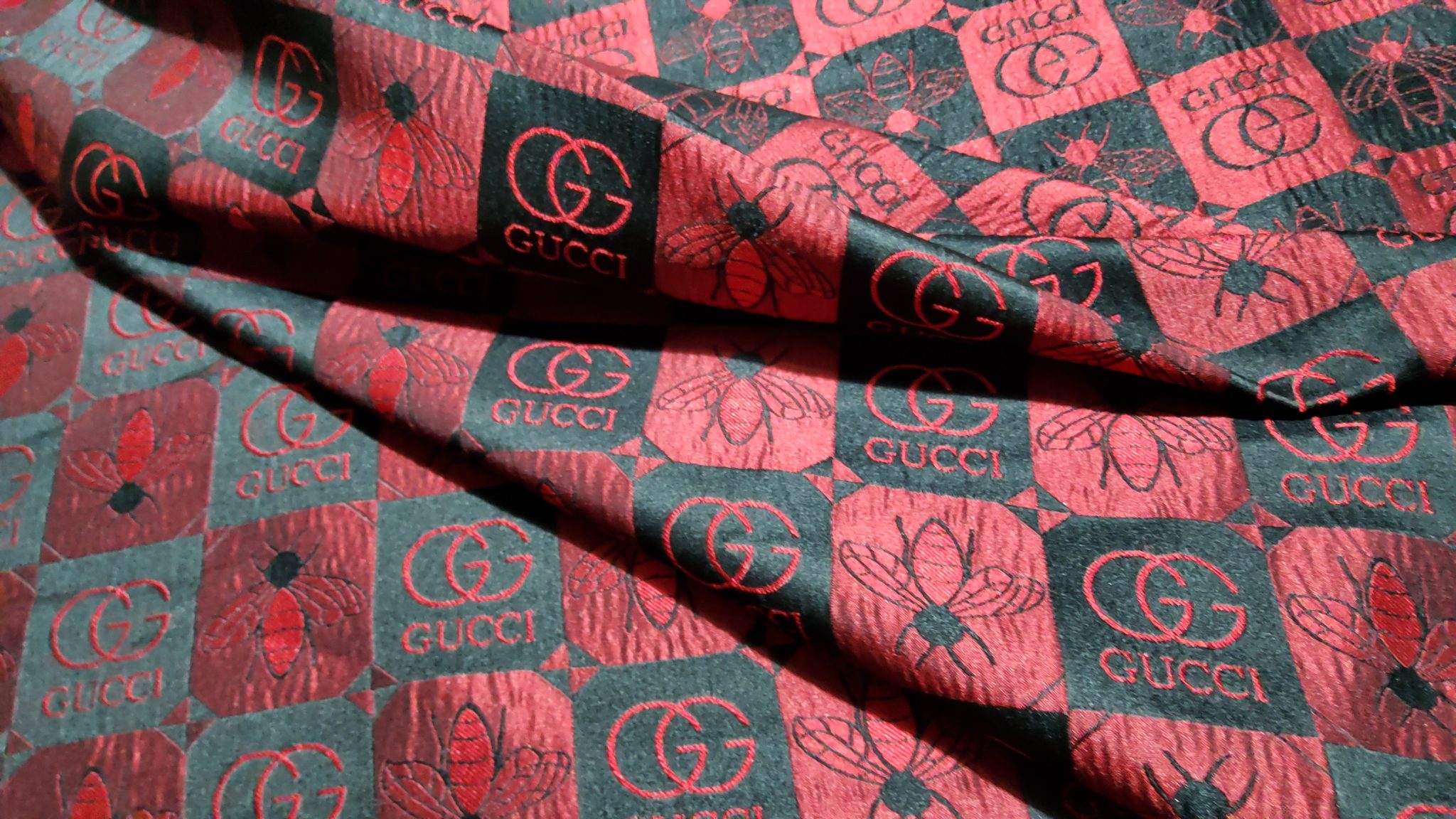 Gucci Jacquard Bee Design Fabric 2/2021 Gucci Fabric For